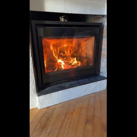 Chez Helene 3 Etoiles, Labellise Disabled Pmr,Pour 4 Personnes Chiens Bienvenus-Pet Friendly Apartment Бур-Мадам Екстериор снимка